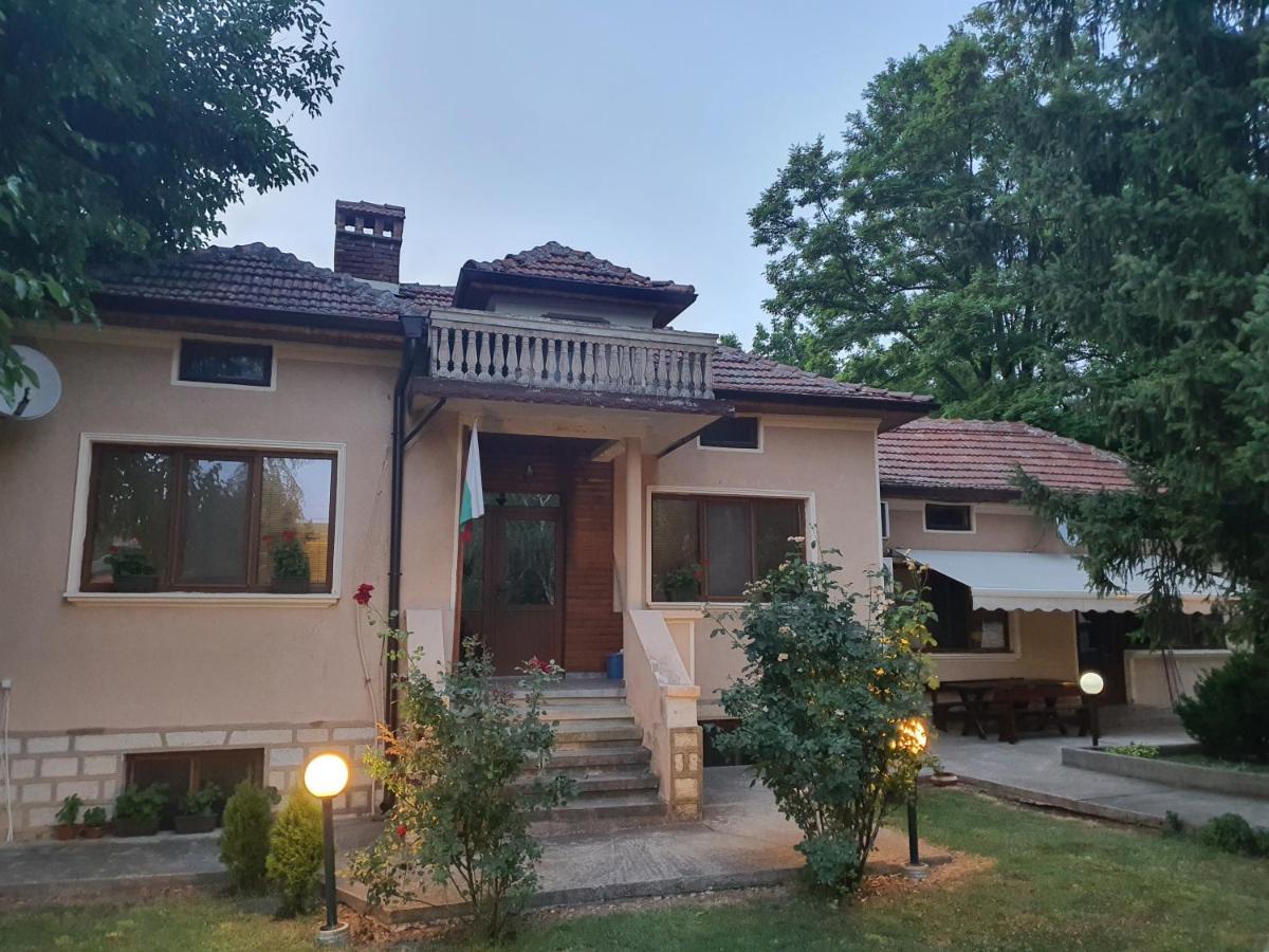 Holiday Home Maarata Krushuna Eksteriør billede